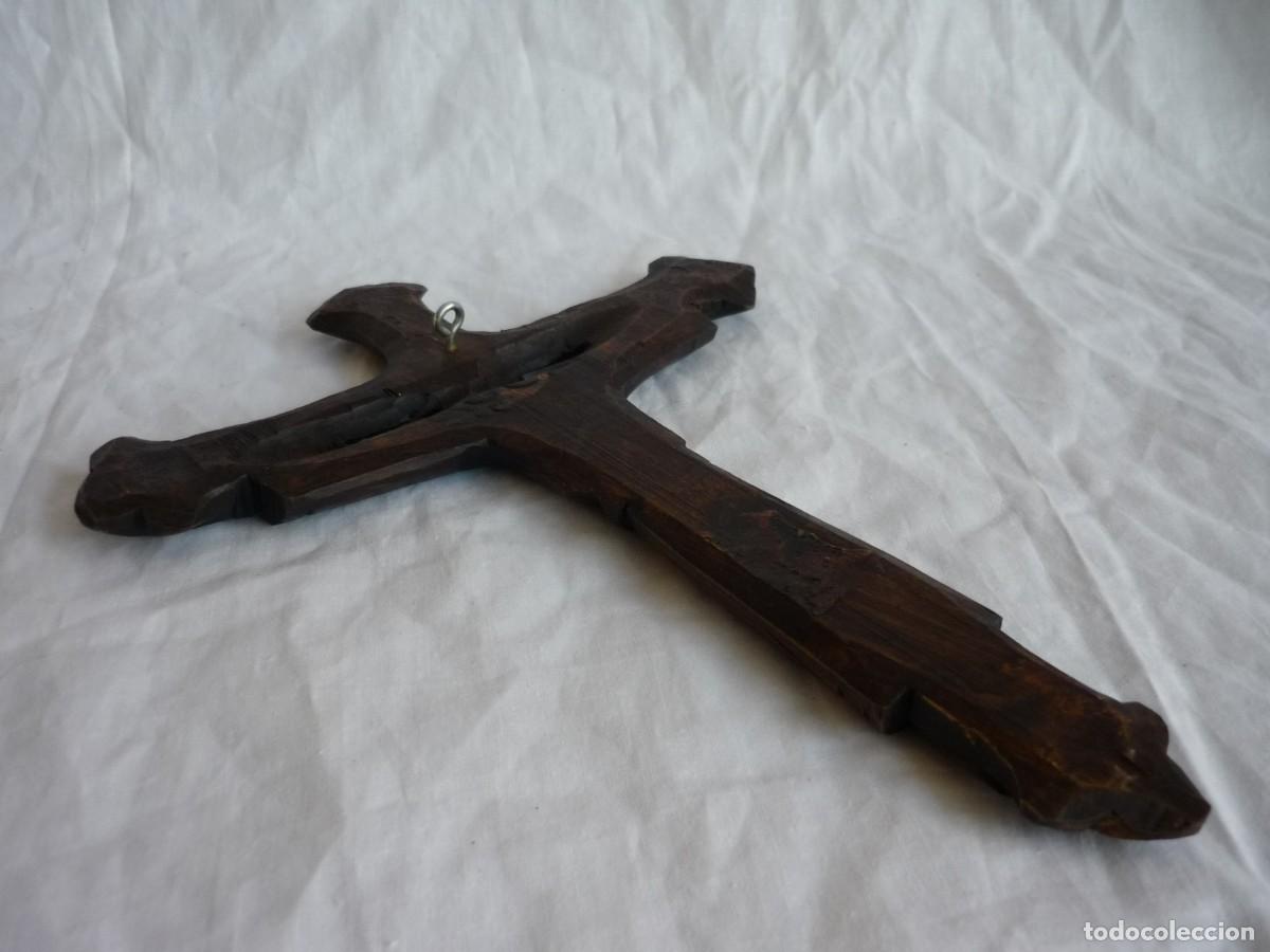 Antig&uuml;edades: Cristo crucificado, talla en madera - Foto 6