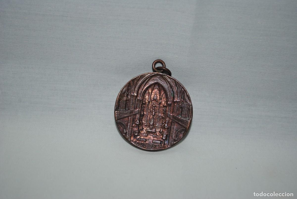 Antig&uuml;edades: MEDALLA DE LAS HIJAS DE LA CARIDAD . - Foto 2