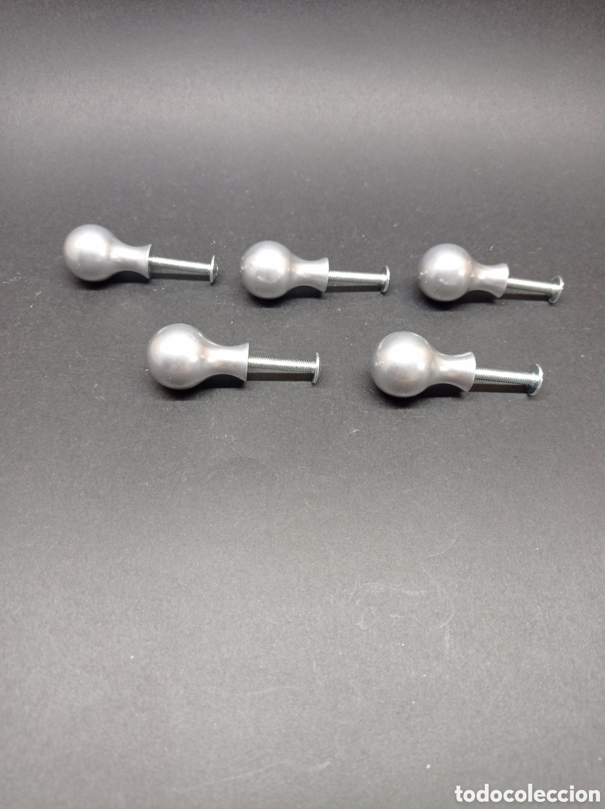 Oggetti Antichi: 5 pomos redondos met&aacute;licos