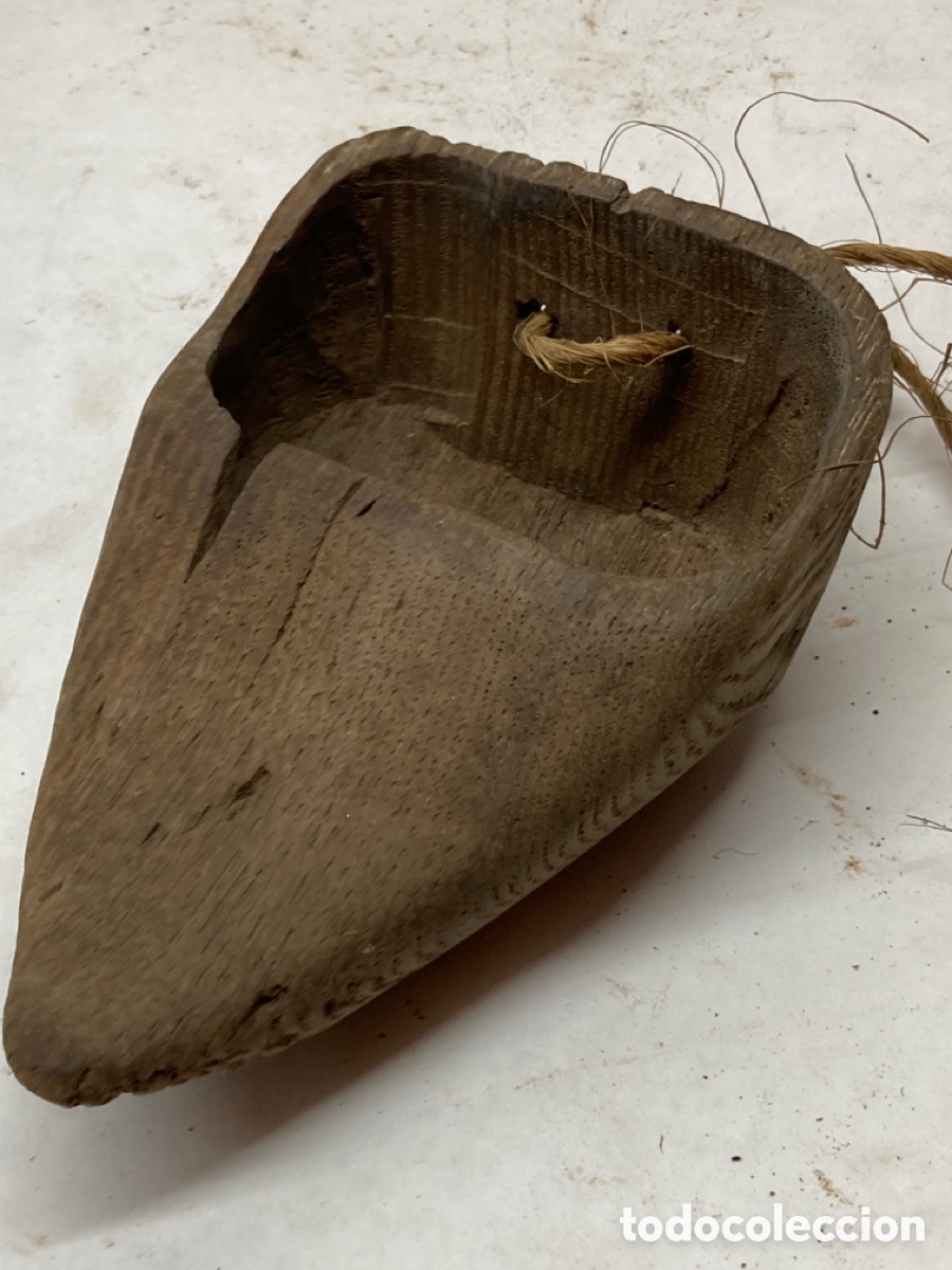 Antig&uuml;edades: Zoqueta madera - Foto 2