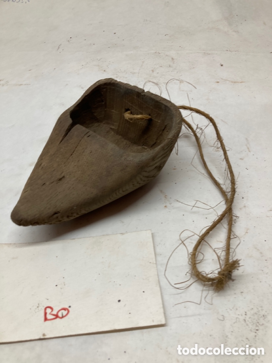 Antig&uuml;edades: Zoqueta madera - Foto 1