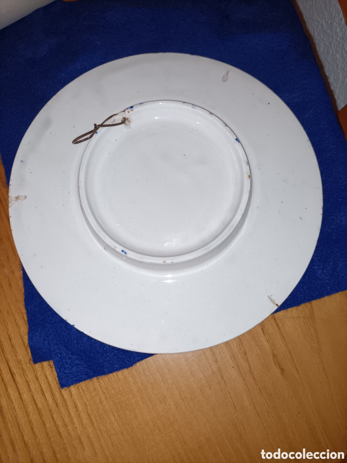 Antig&uuml;edades: Bonito plato de colgar con drag&oacute;n. Manises. 23 cms&empty; - Foto 3