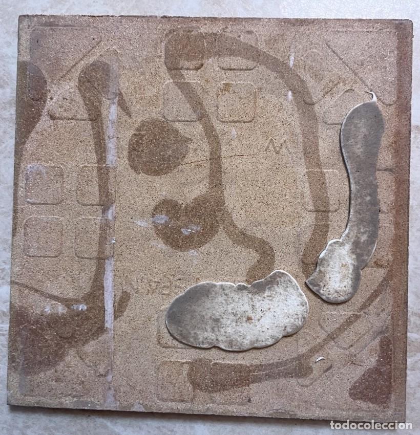 Antig&uuml;edades: Peque&ntilde;o azulejo 15x15 cm - Foto 2