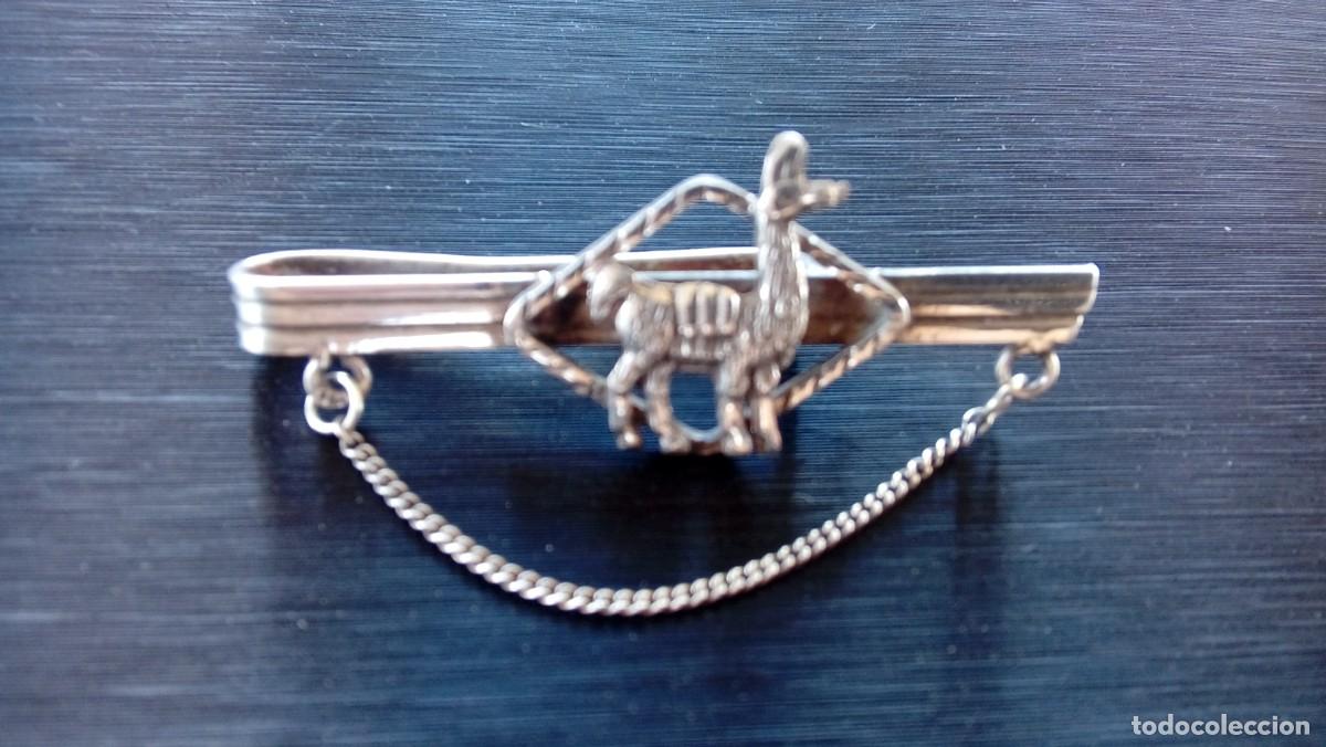 Antig&uuml;edades: PASA-CORBATA PLATA CON LLAMA - Foto 1