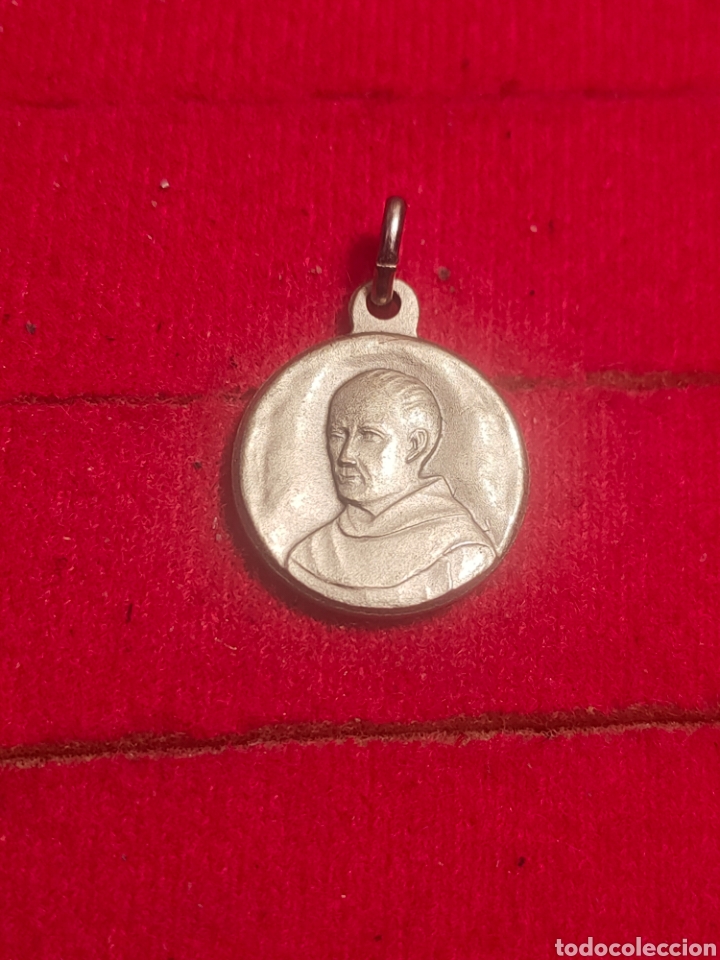 Antig&uuml;edades: Medalla religiosa de plata - Foto 1