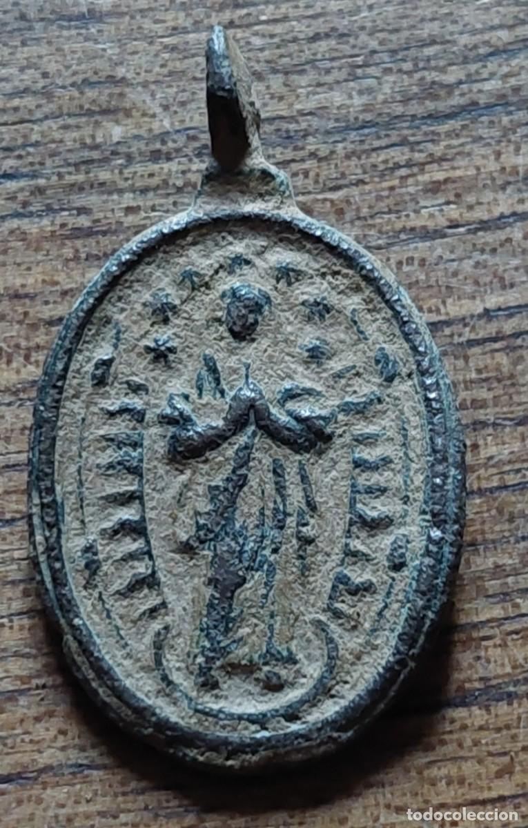 Antig&uuml;edades: Antigua medalla San Isidoro - Foto 2