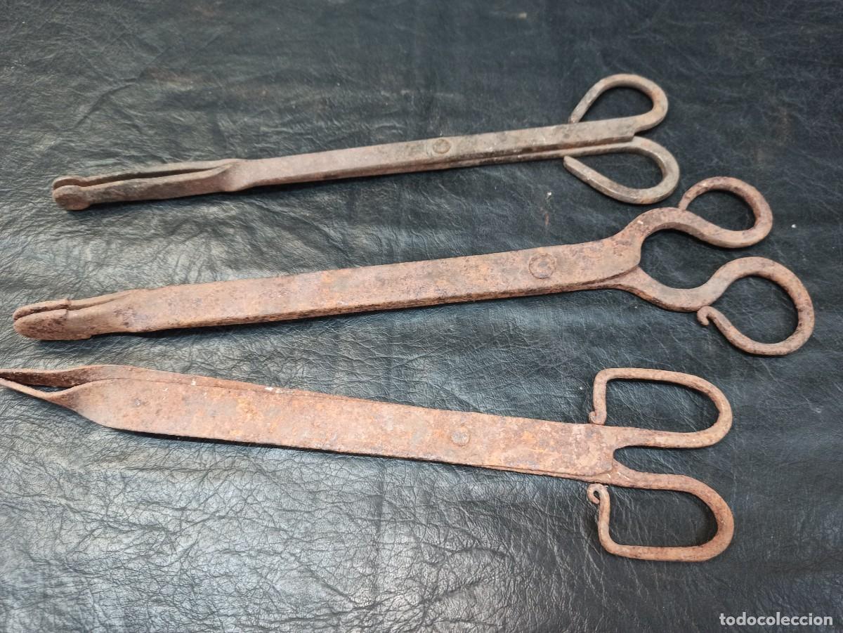 Antig&uuml;edades: Colecci&oacute;n de tres tenazas de hogar. CG1 - Foto 4
