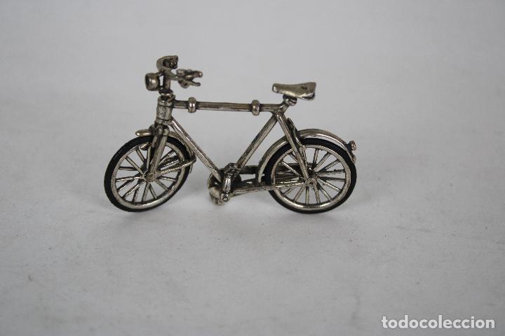 Antig&uuml;edades: bicicleta en plata de ley 800 - Foto 3
