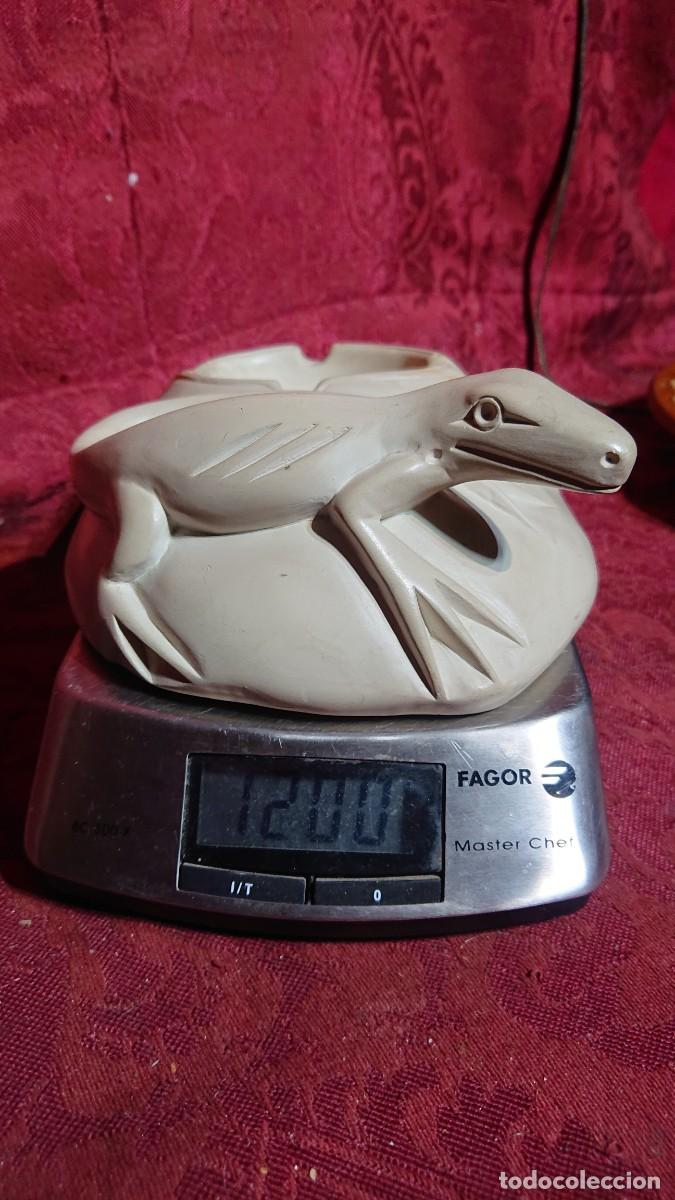 Antiguidades: ARTE - CURIOSO CENICERO CON FIGURA DE LAGARTO / IGUANA - GRABADO PLAYA GRANDE REPUBLICA DOMINICANA -