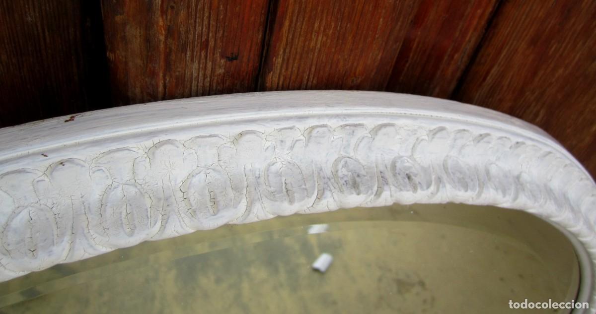Antig&uuml;edades: Espejo redondo de madera tallada, color blanco - Foto 3