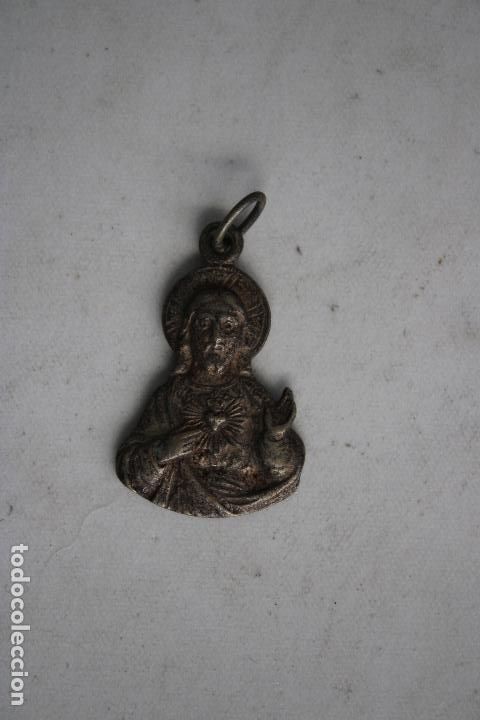 Antig&uuml;edades: sagrado corazon de jesus medalla plata - Foto 3