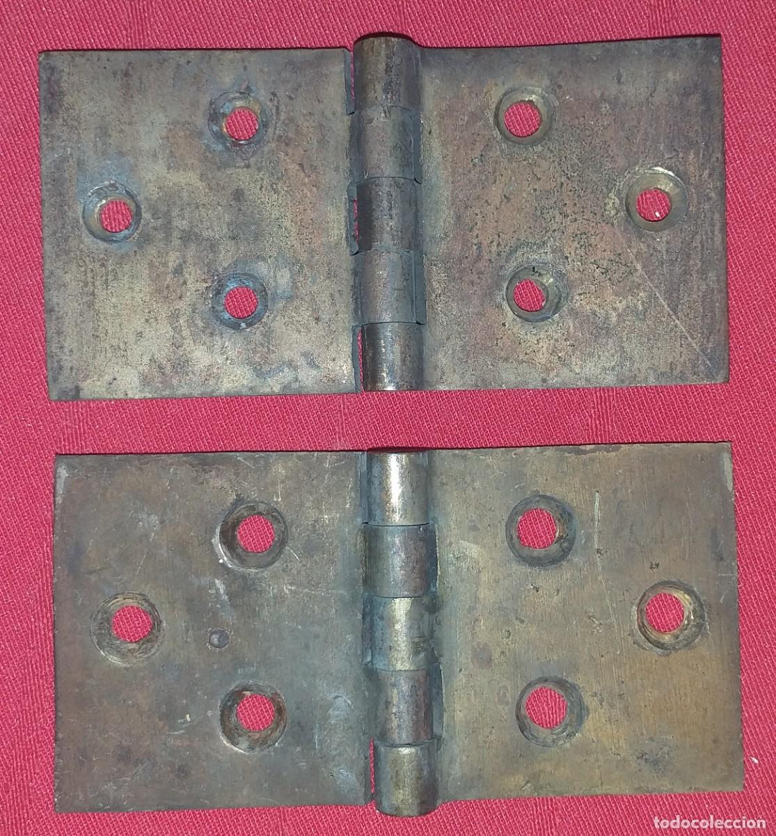 Antig&uuml;edades: PAREJA DE BISAGRAS DE BRONCE SIGLO XIX - Foto 1