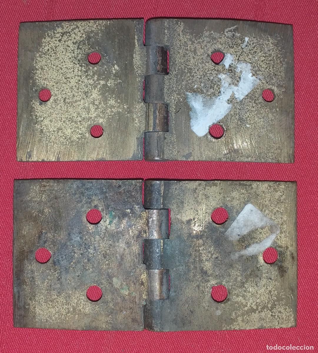 Antig&uuml;edades: PAREJA DE BISAGRAS DE BRONCE SIGLO XIX - Foto 3