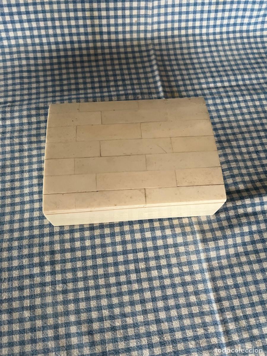 Antig&uuml;edades: Caja de hueso - Foto 2