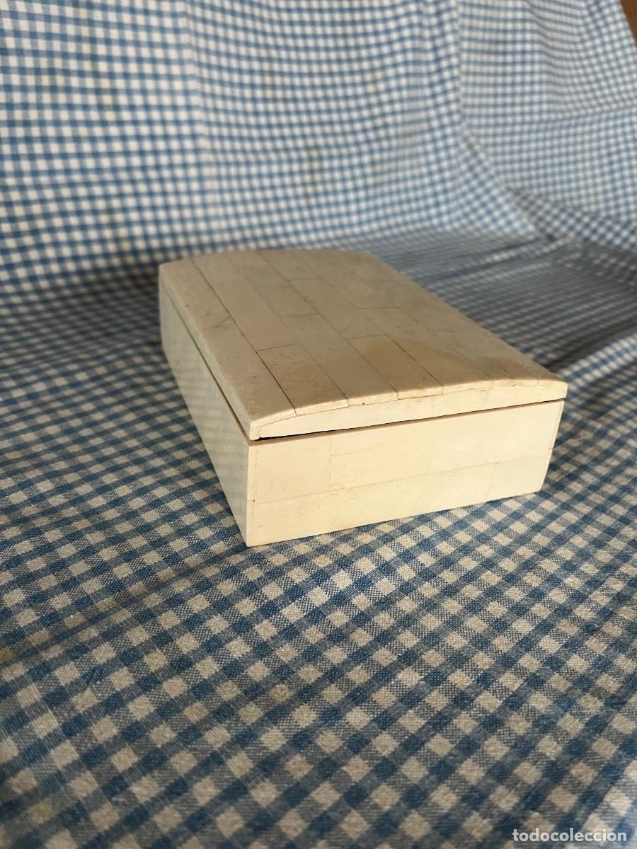 Antig&uuml;edades: Caja de hueso - Foto 3