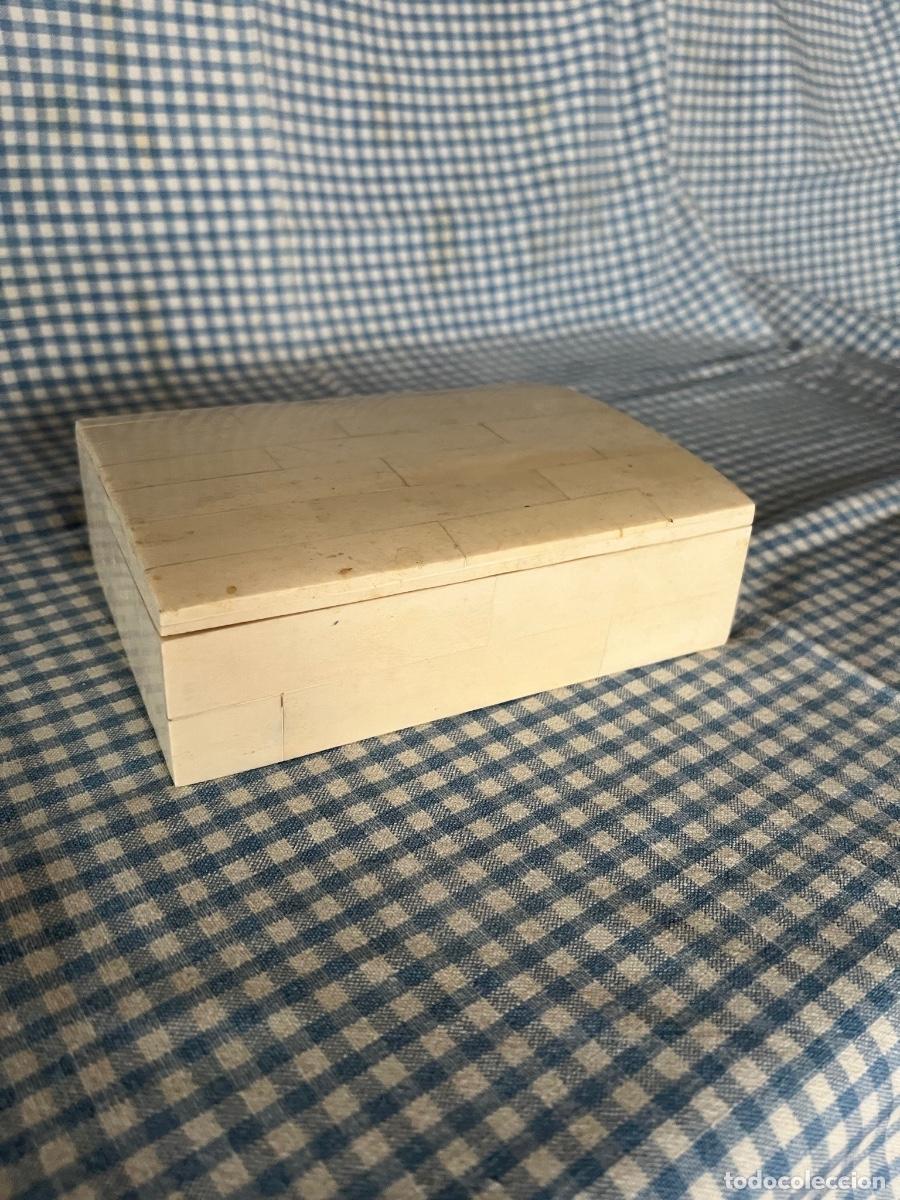 Antig&uuml;edades: Caja de hueso - Foto 4