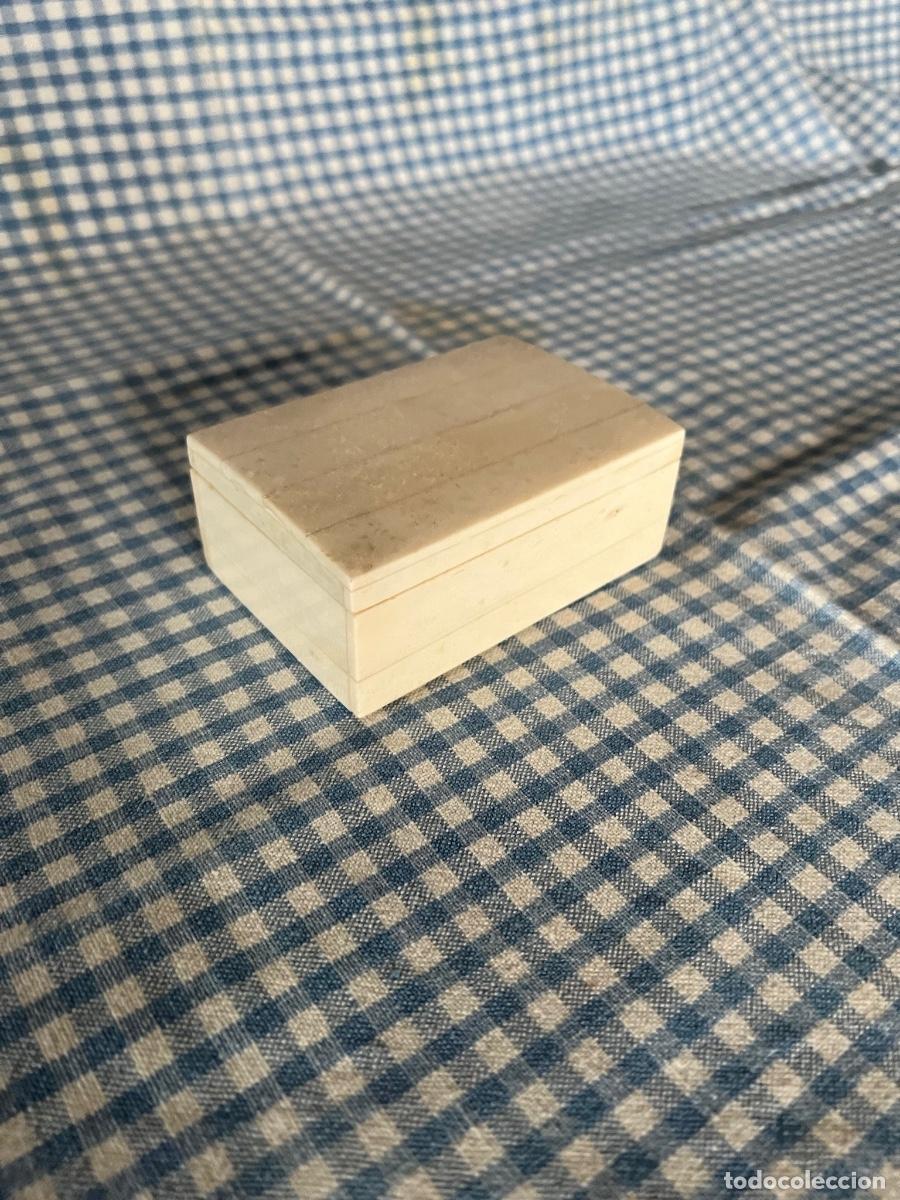 Antig&uuml;edades: Caja de hueso - Foto 3