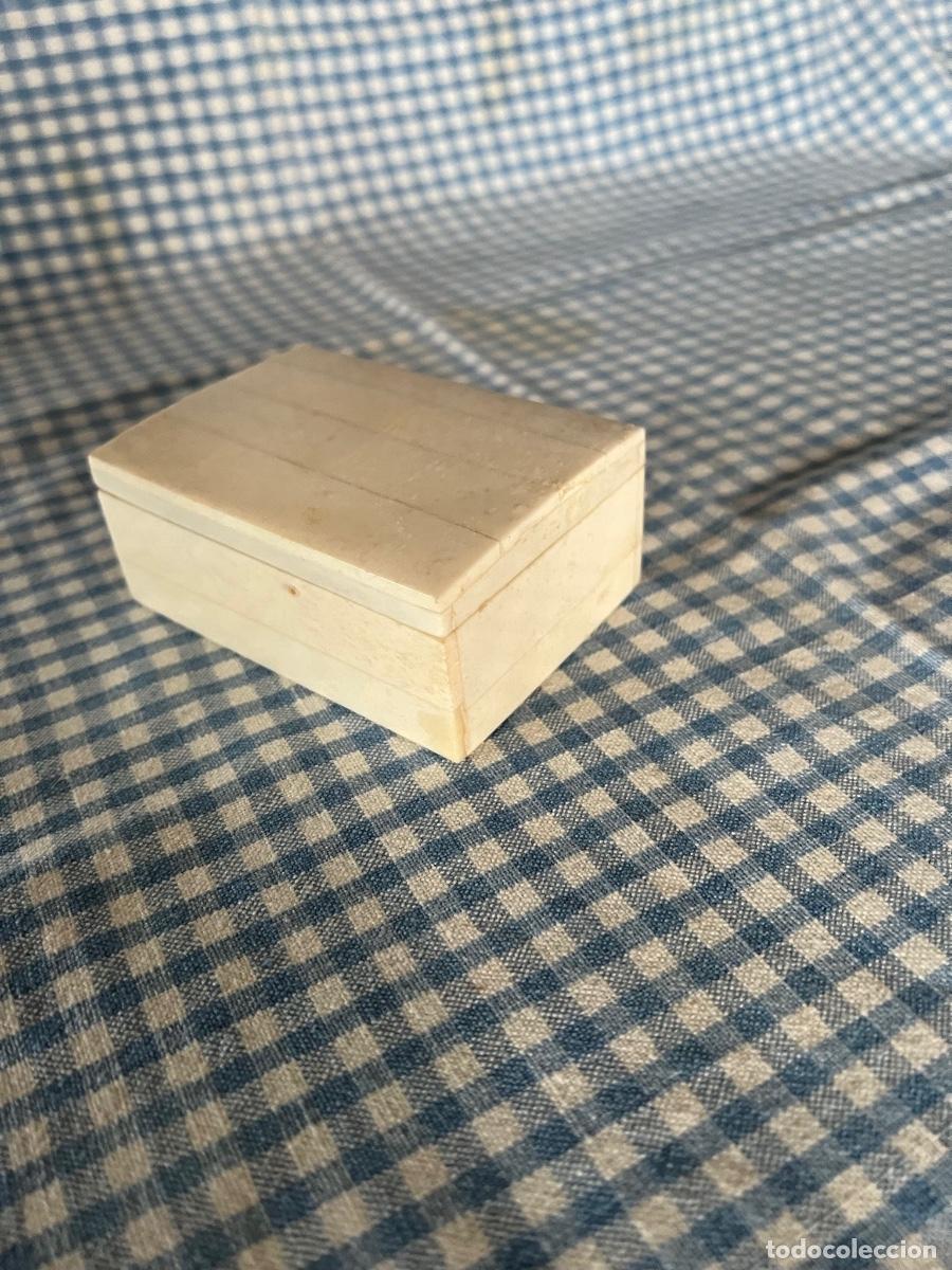 Antig&uuml;edades: Caja de hueso - Foto 4