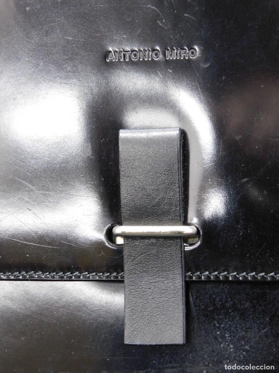 Antig&uuml;edades: MOCHILA PIEL - ANTONIO MIRO - Foto 5