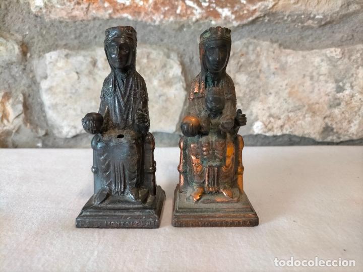 Antiques: Lote dos figuras de metal plomo de la Virgen de Montserrat con el niño Jesús años 40