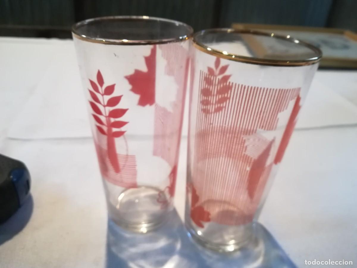 Antig&uuml;edades: 2 VASOS DECORADOS / ENT100 / ROJO - Foto 1