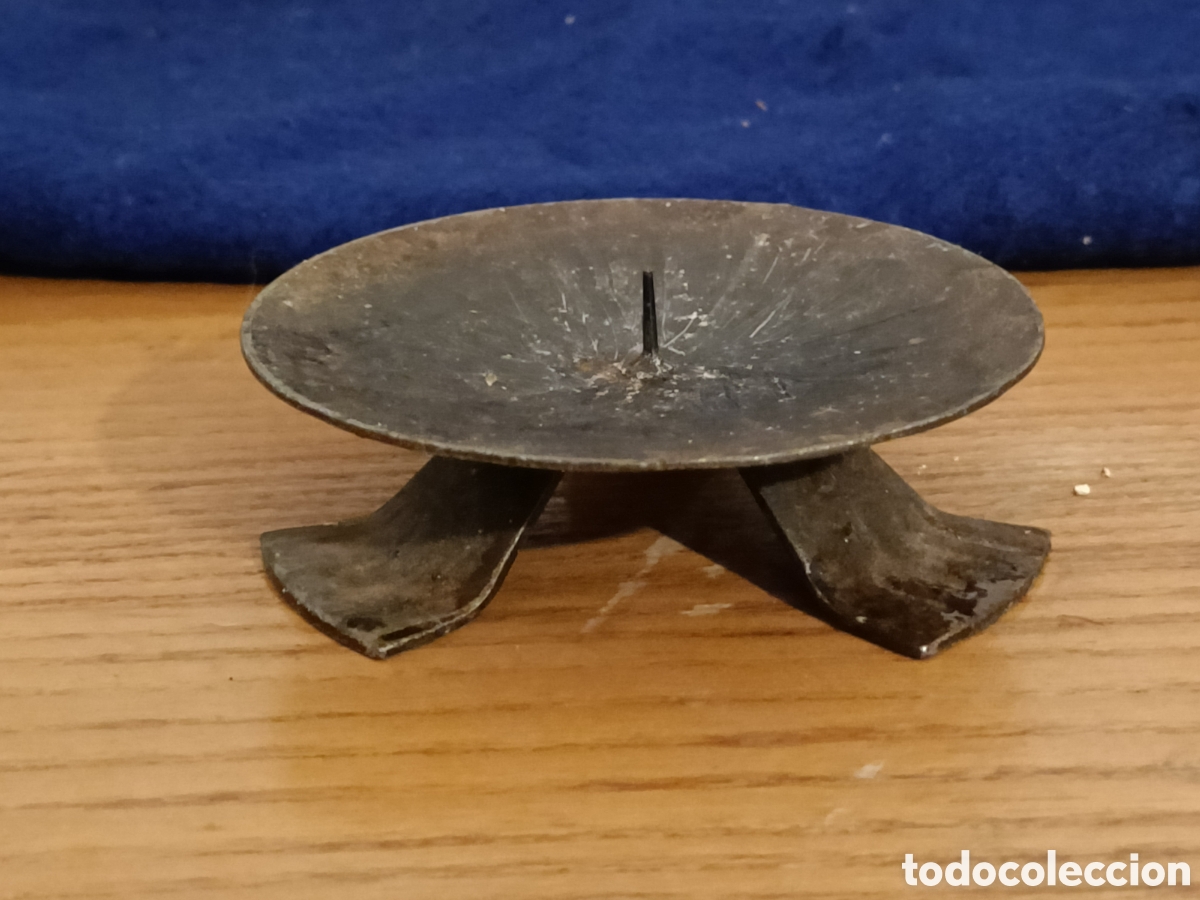 Antig&uuml;edades: Portavelas de hierro. 8 x 2 cms - Foto 1