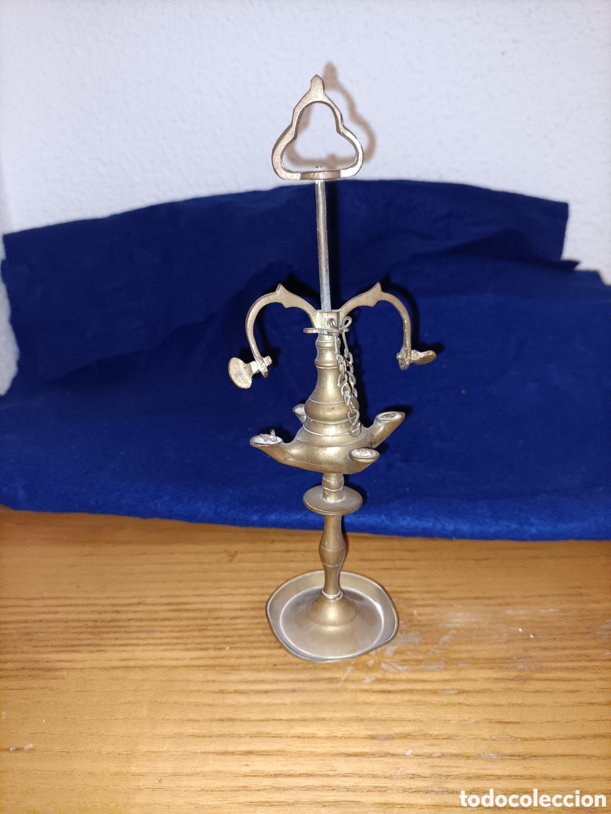 Antig&uuml;edades: Antigua miniatura de l&aacute;mpara. 21,5 cms - Foto 1