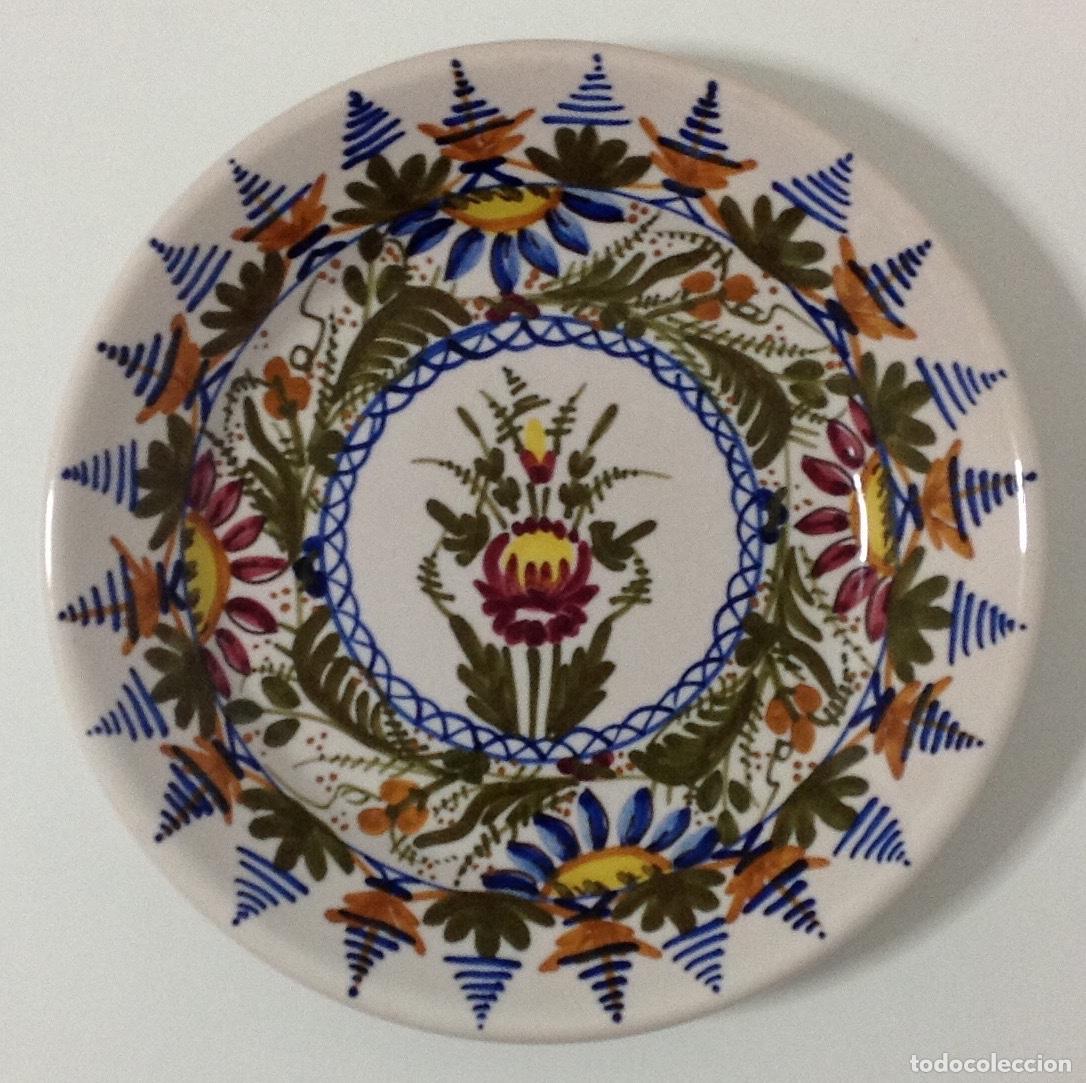 Antig&uuml;edades: PLATO DE CER&Aacute;MICA DE MANISES 22 cm - Foto 1