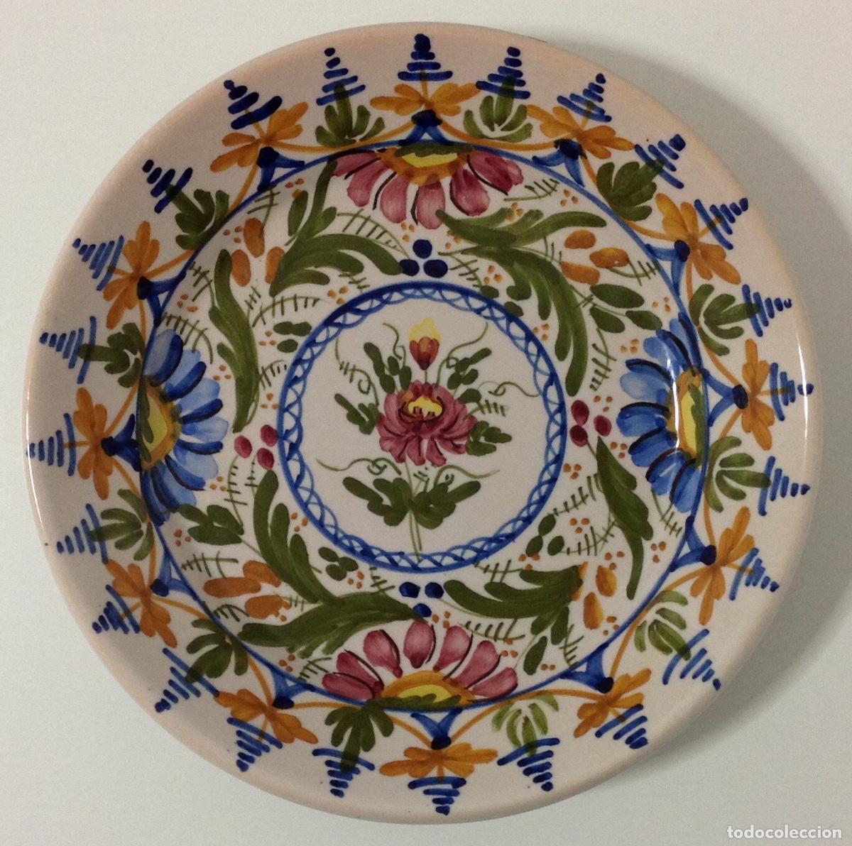 Antig&uuml;edades: PLATO DE CER&Aacute;MICA DE MANISES 22 cm - Foto 1