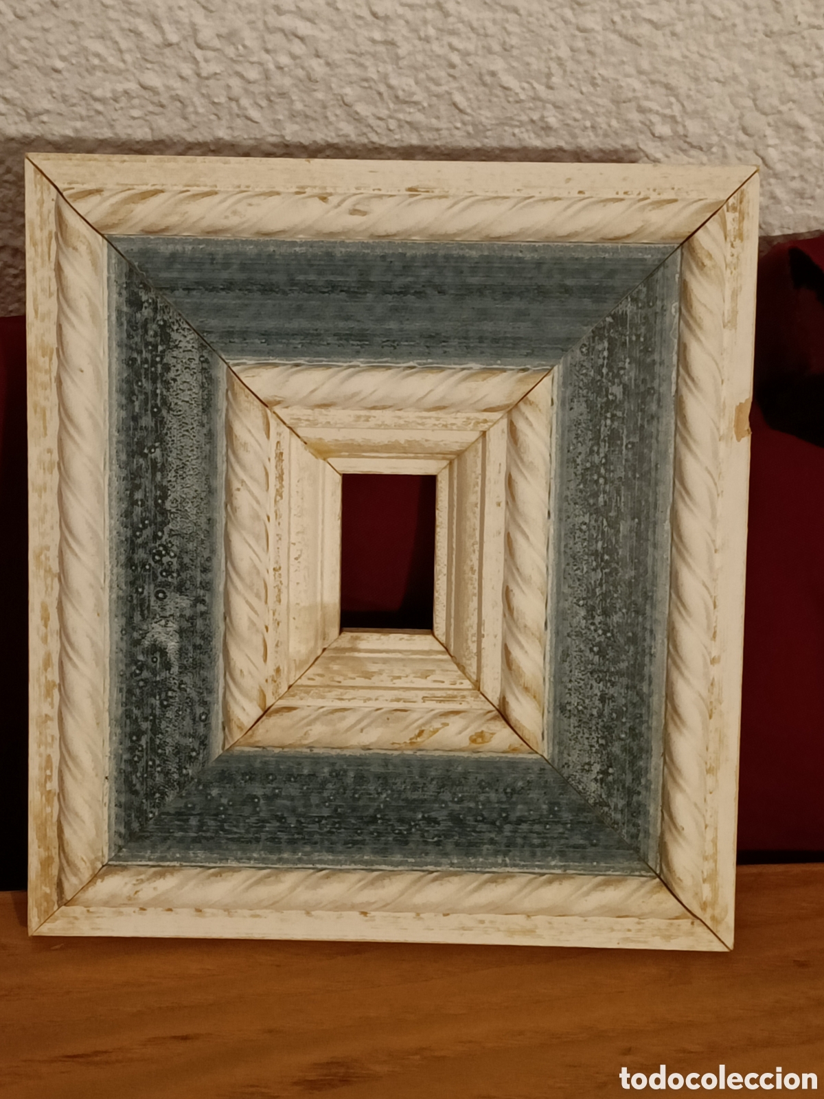 Antig&uuml;edades: Marco de madera. 18 x 20 y 4 x 2,5 cms - Foto 1