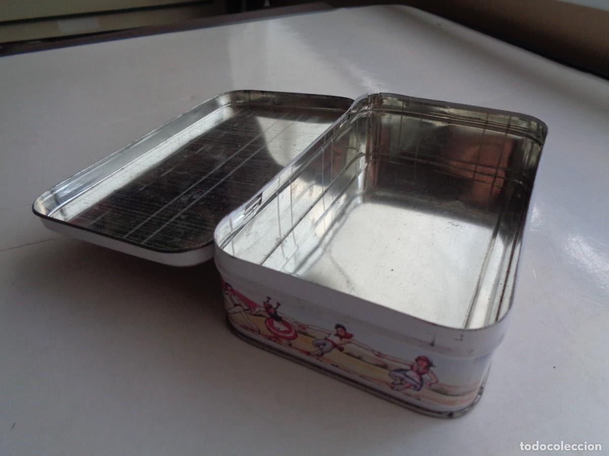 Antig&uuml;edades: CAJA DE METAL DECORADA - Foto 5