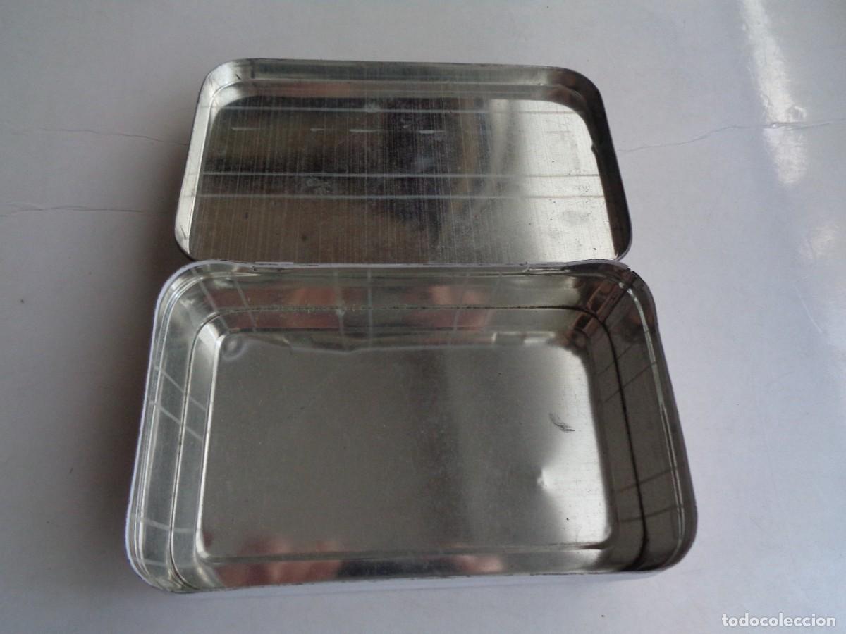 Antig&uuml;edades: CAJA DE METAL DECORADA - Foto 6