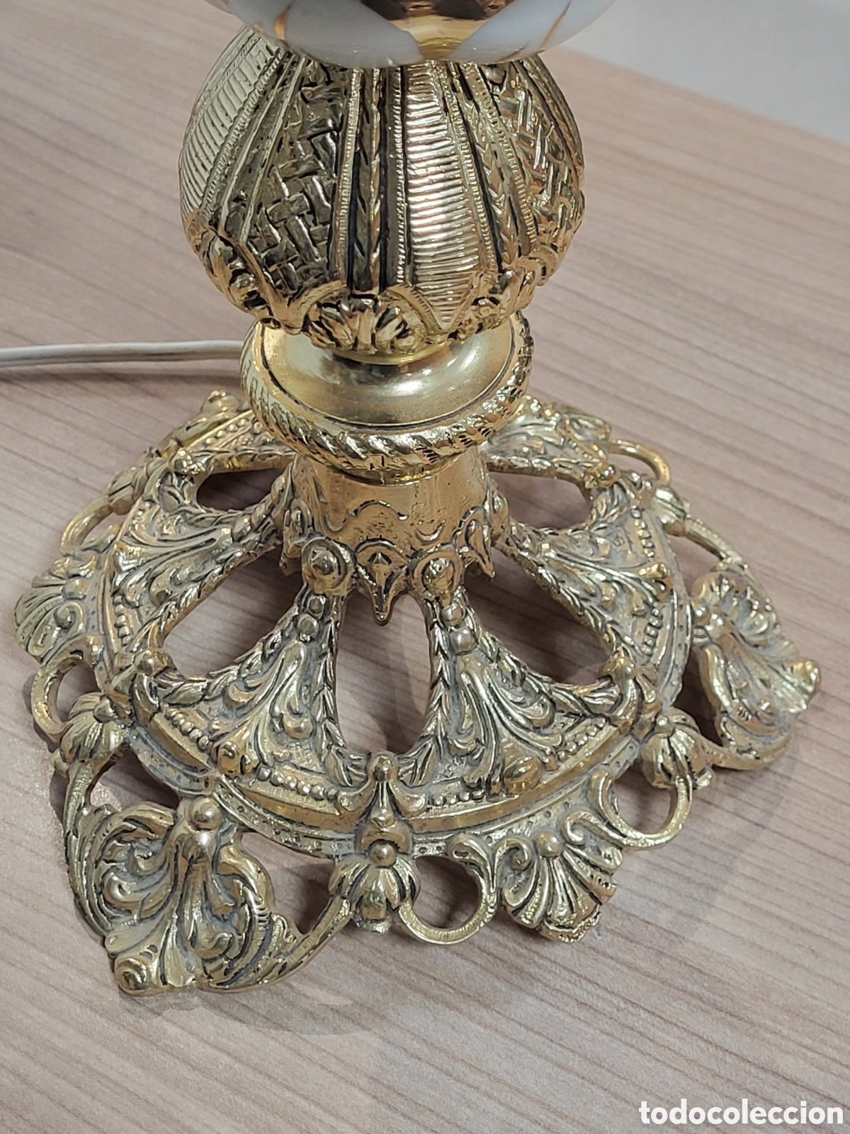 Antig&uuml;edades: L&Aacute;MPARA PORCELANA Y BRONCE. 67CM - Foto 3