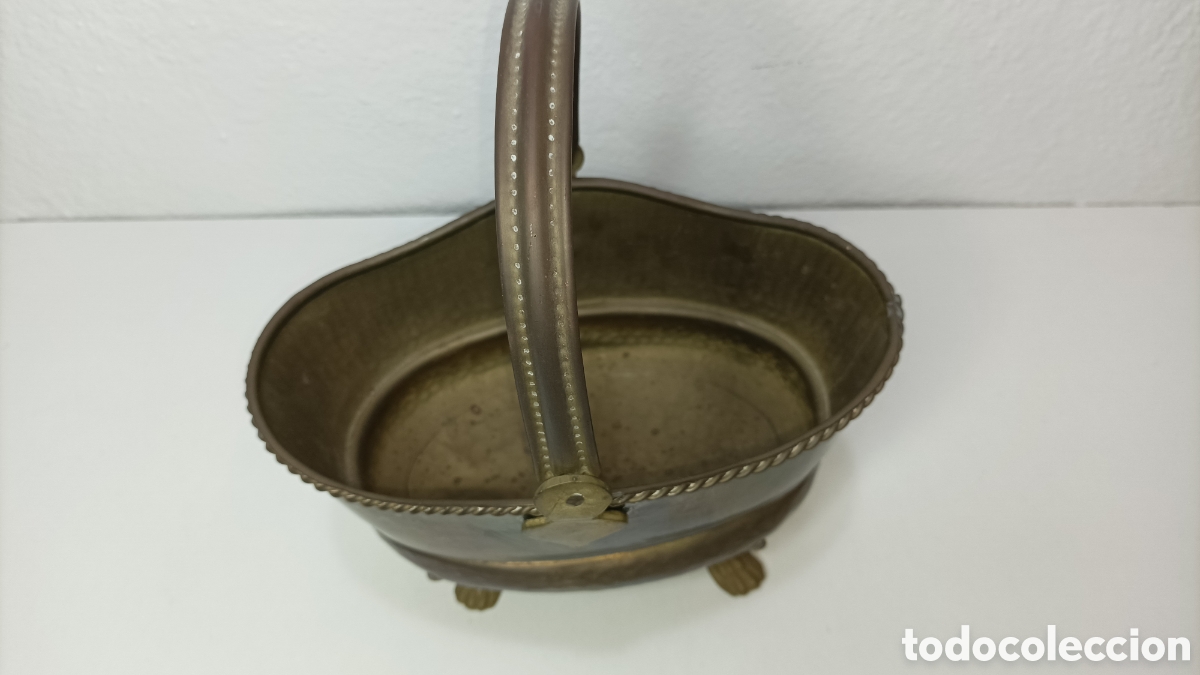 Antig&uuml;edades: Centro de mesa o cesta de Bronce antigua - Foto 3