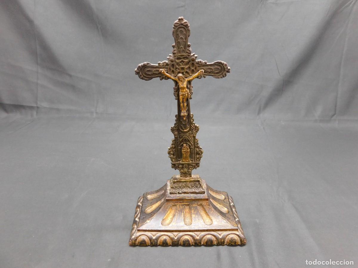 Antig&uuml;edades: CRUCIFIJO BRONCE - Foto 1