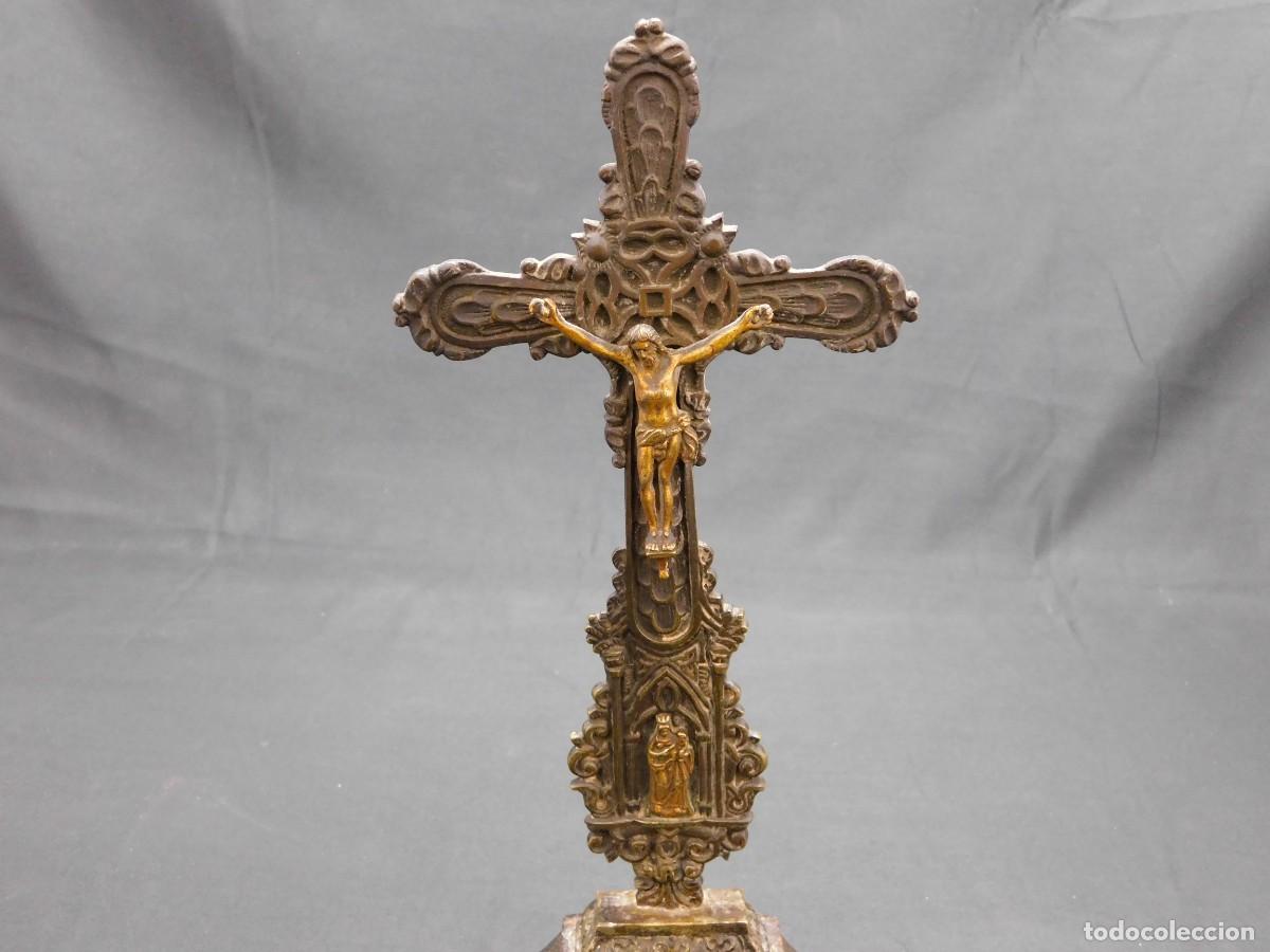 Antig&uuml;edades: CRUCIFIJO BRONCE - Foto 2