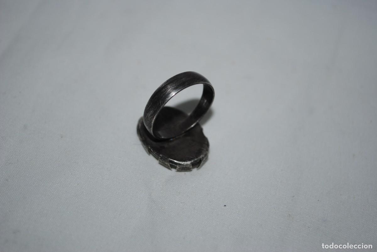 Antig&uuml;edades: ANILLO ANTIGUO , CON LA VIRGEN. - Foto 2