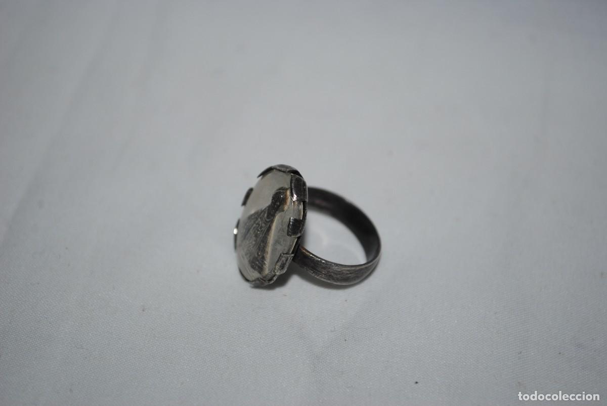 Antig&uuml;edades: ANILLO ANTIGUO , CON LA VIRGEN. - Foto 3