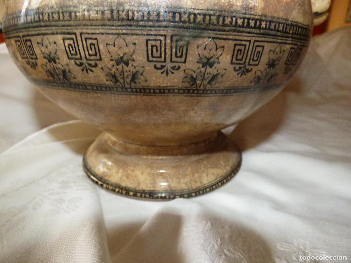 Antig&uuml;edades: Sopera porcelana. - Foto 2