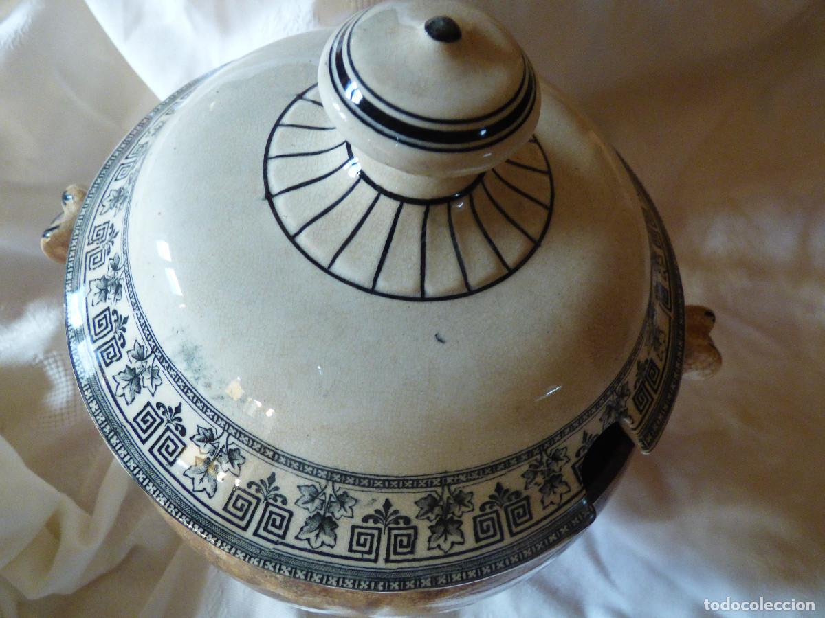 Antig&uuml;edades: Sopera porcelana. - Foto 3