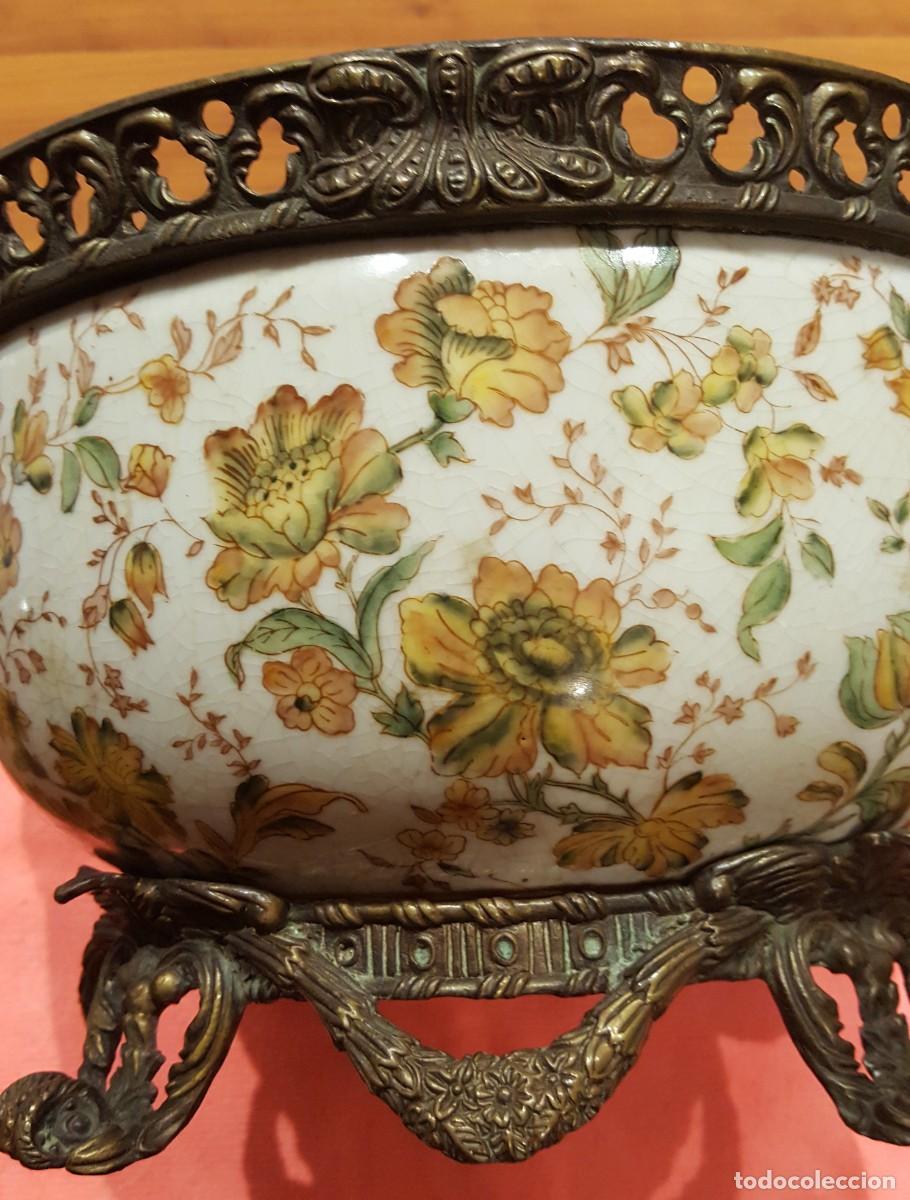 Antig&uuml;edades: MACETERO EN PORCELANA Y BRONCE - Foto 6
