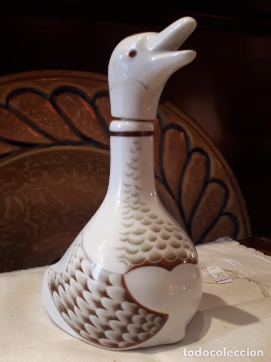 Antig&uuml;edades: Botella de porcelana de limoges. - Foto 1