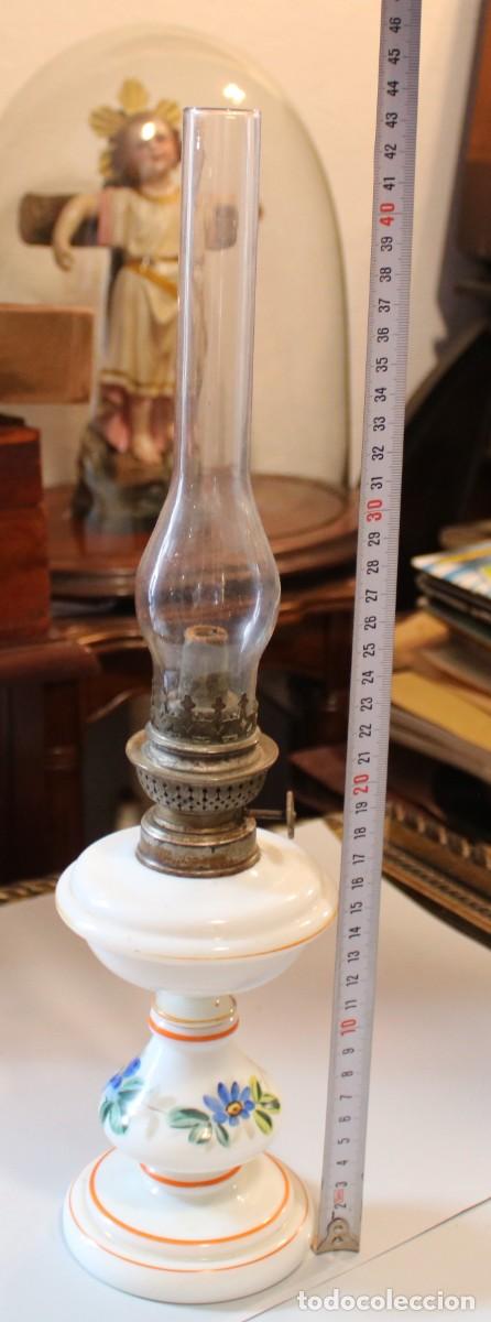 Antig&uuml;edades: ANTIGUO QUINQU&Eacute; DE OPALINA CON CRISTAL ORIGINAL - Foto 2