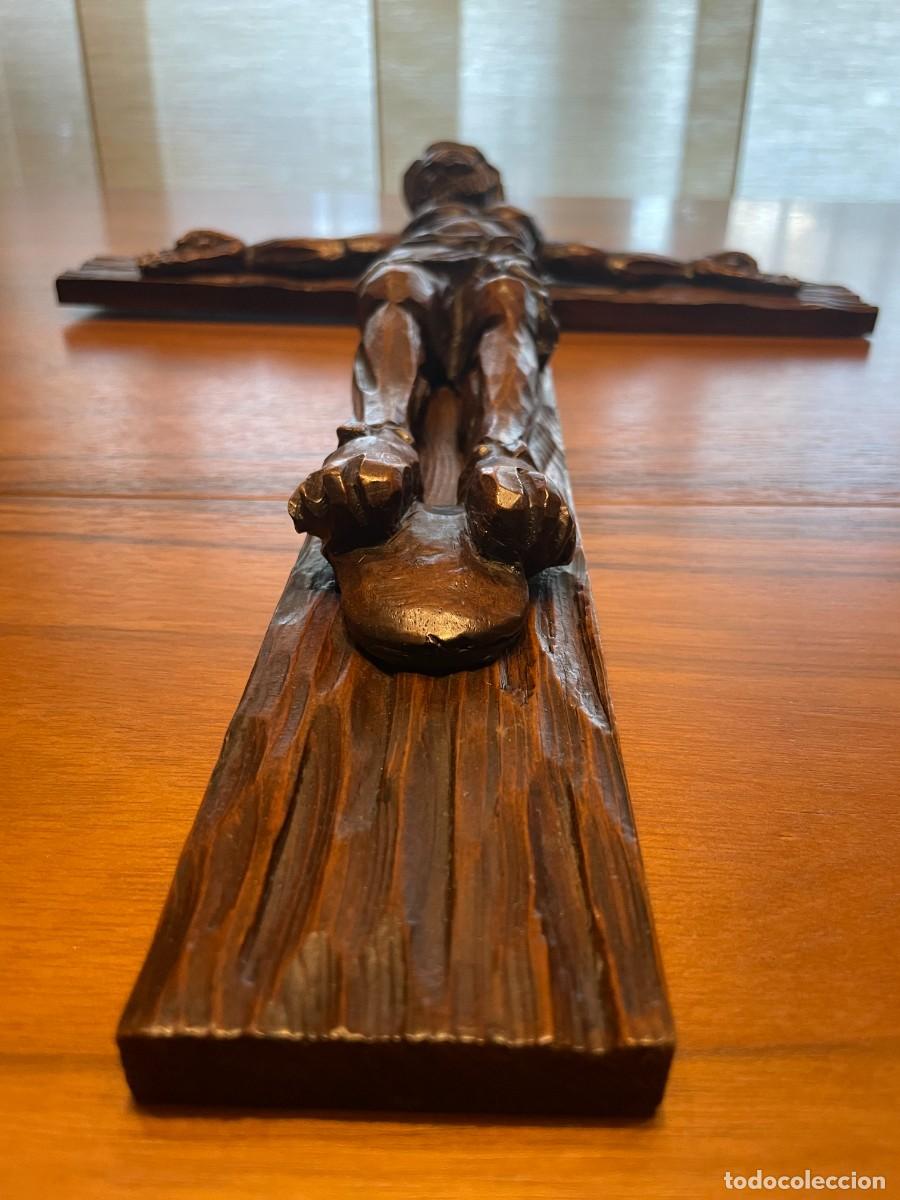 Antig&uuml;edades: Cristo tallado en madera - Foto 2