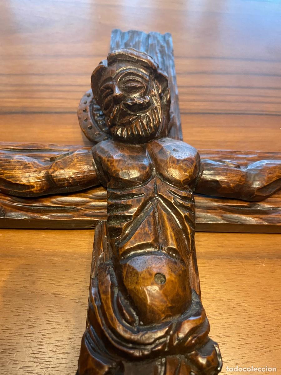 Antig&uuml;edades: Cristo tallado en madera - Foto 3