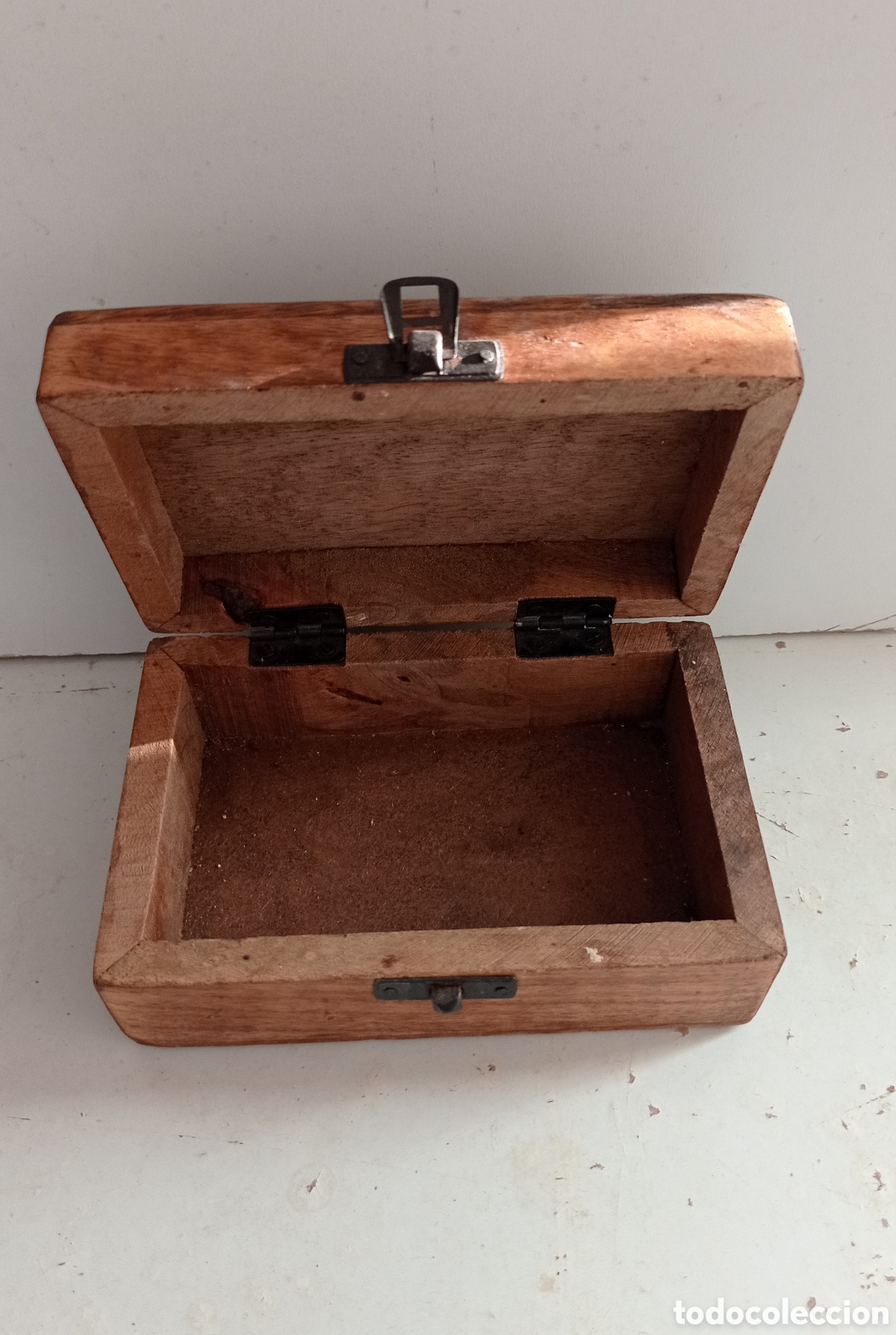 Antig&uuml;edades: Caja de madera - Foto 3