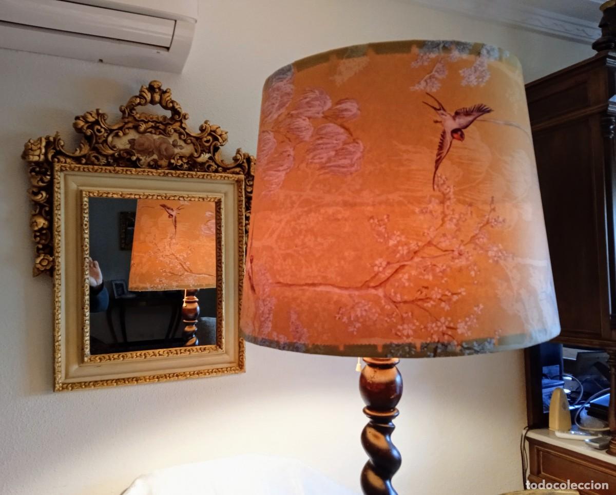 Antig&uuml;edades: L&aacute;mpara antigua de pie de madera - Foto 5