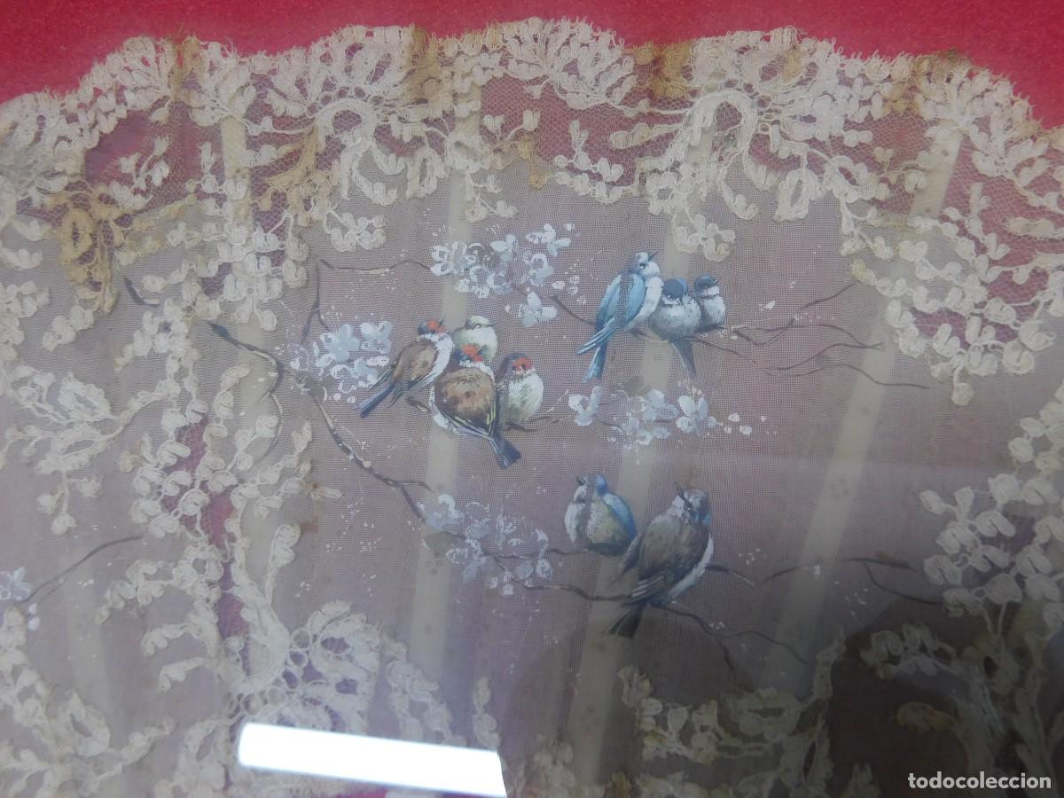 Antig&uuml;edades: ABANICO PINTADO ENMARCADO - Foto 3