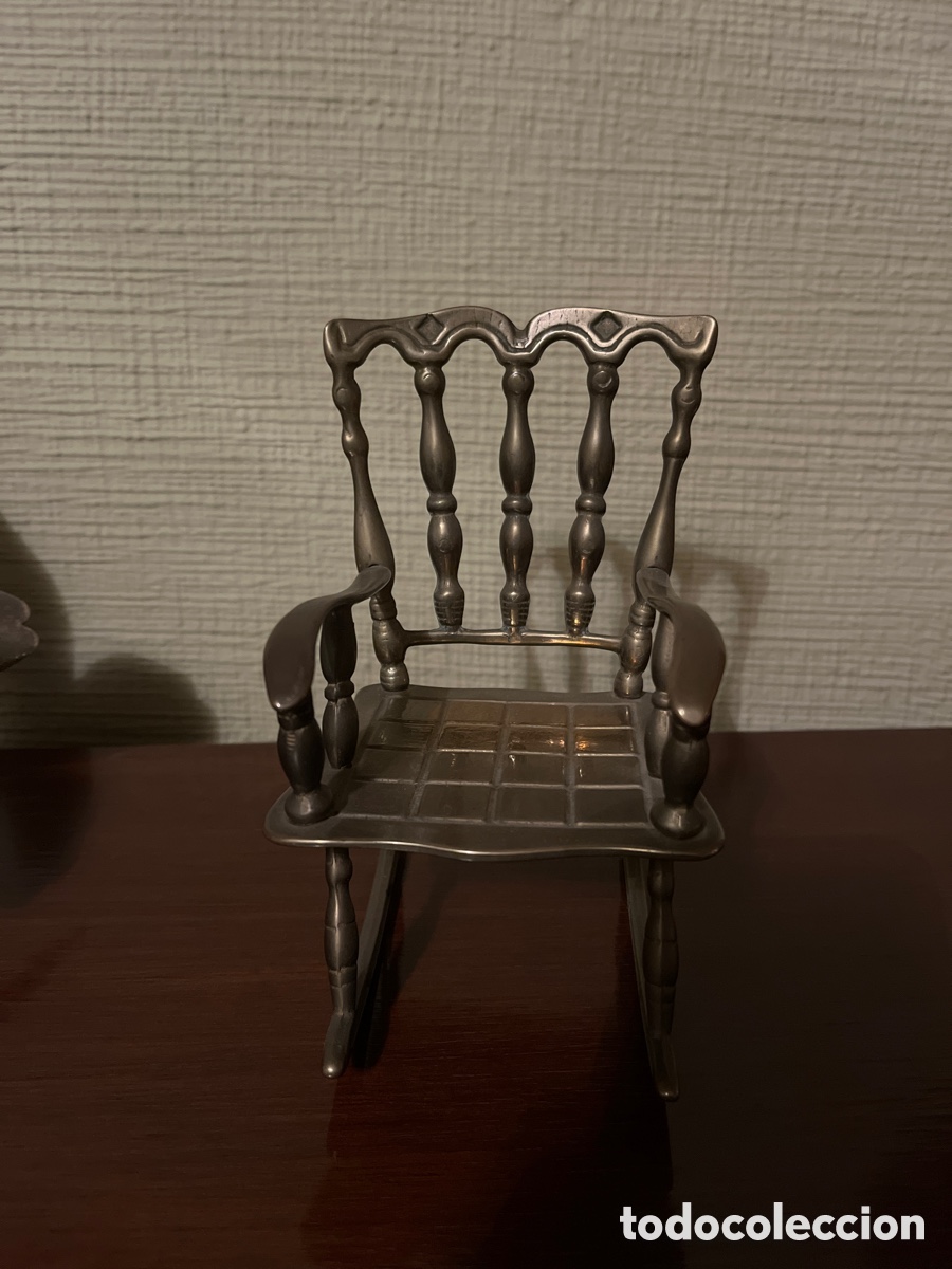 Antig&uuml;edades: Mecedora balanc&iacute;n bronce - Foto 2
