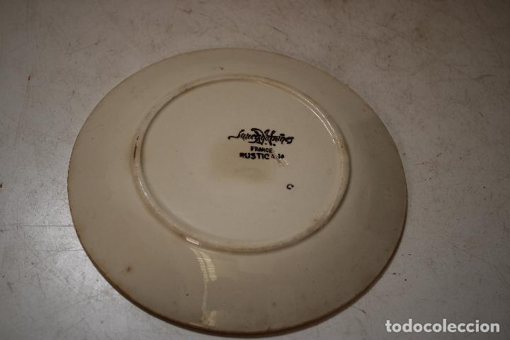Antig&uuml;edades: Plato de cer&aacute;mica de Sarreguemines - Foto 3